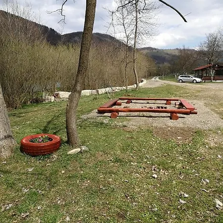Casute Zavoi Holiday home *