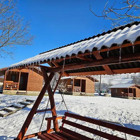 Casute Zavoi Holiday home *